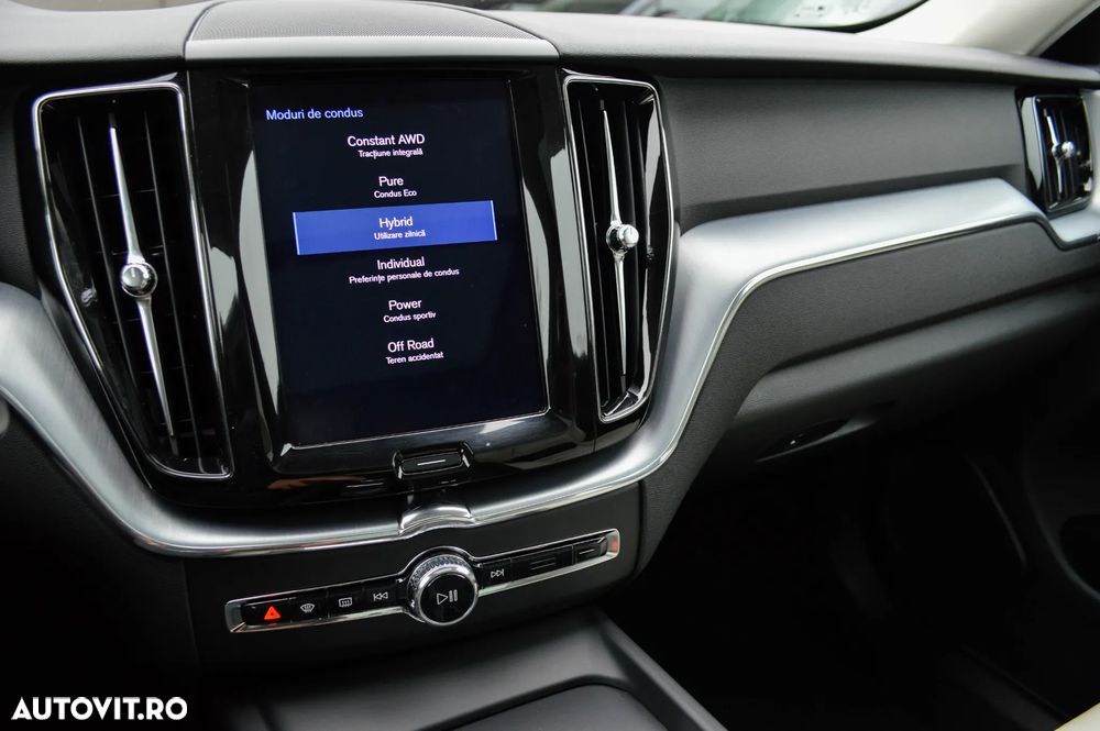 Volvo XC 60 T8 Twin Engine AWD Geartronic Inscription - 27