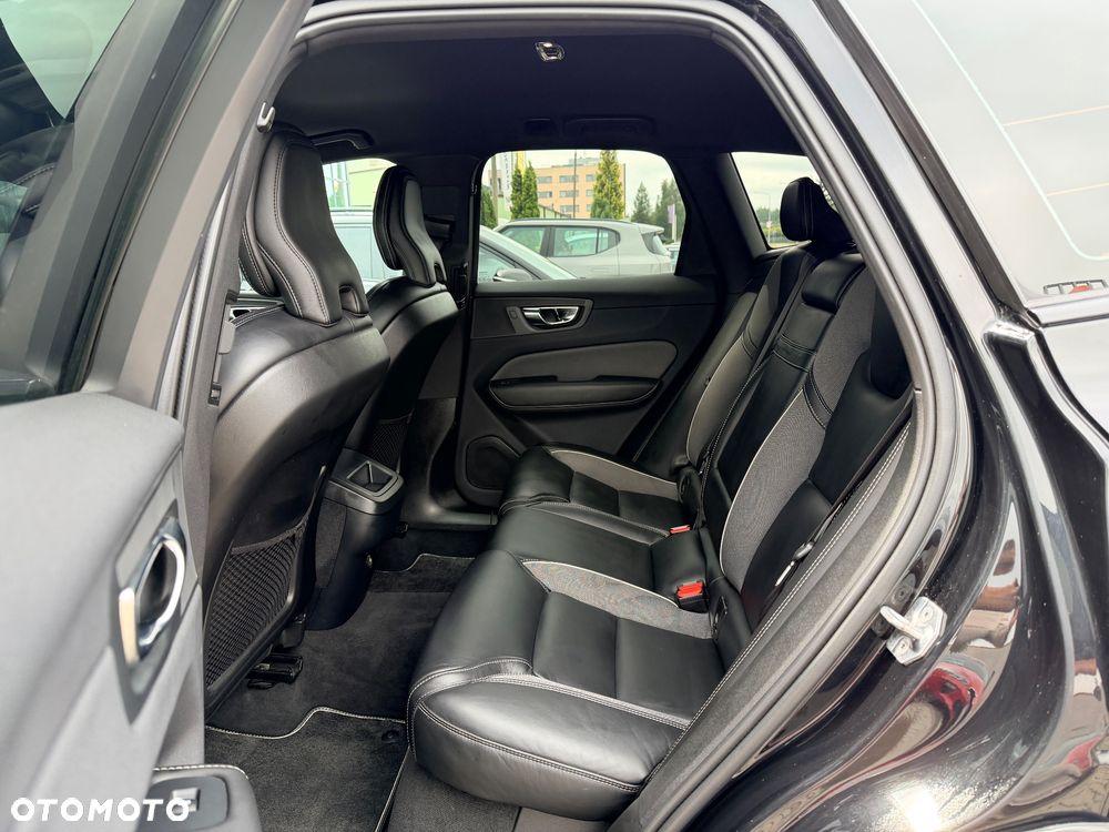 Volvo XC 60 T4 R-Design - 20