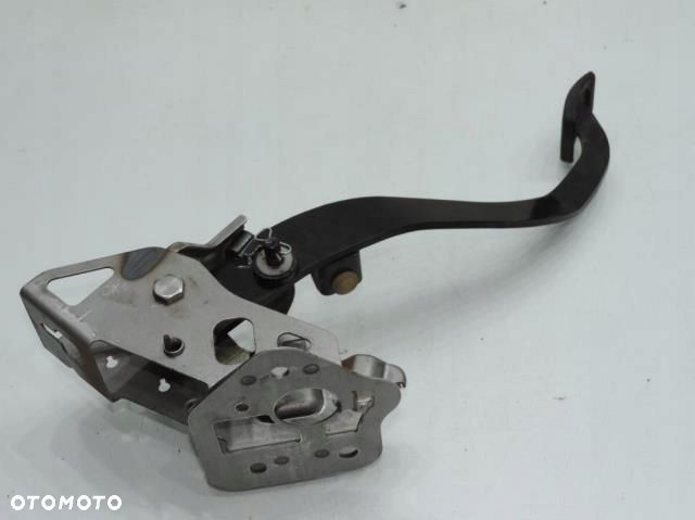 PEDAŁ SPRZĘGŁA KIA CARENS III 2.0 CRDI - 9