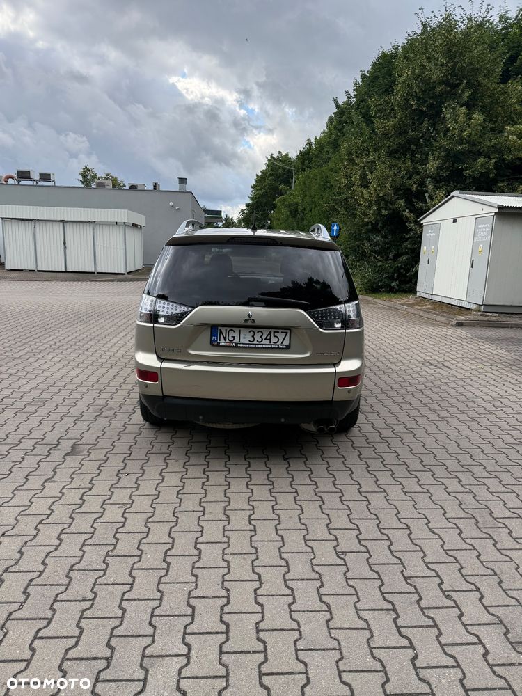 Mitsubishi Outlander 2.0 DID Intense - 4