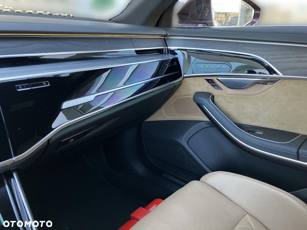 Audi A8 - 32
