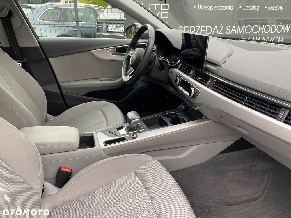 Audi A4 Limousine - 13