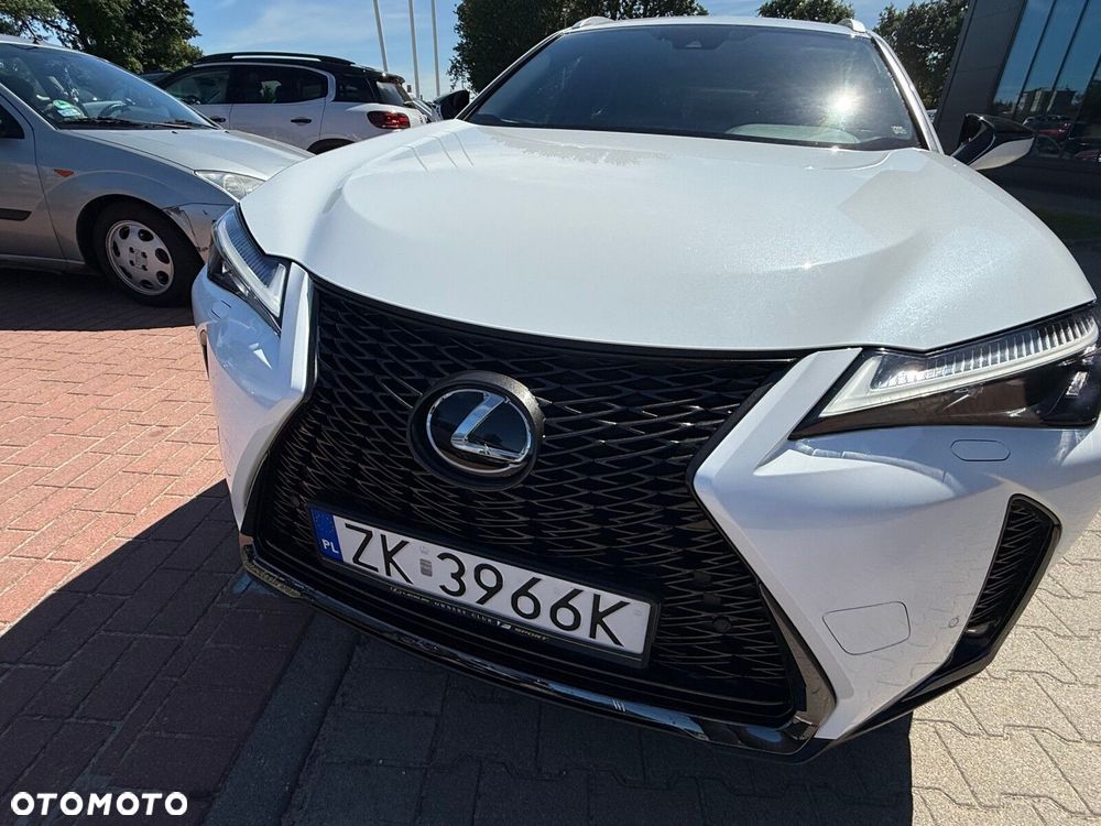 Lexus UX - 9