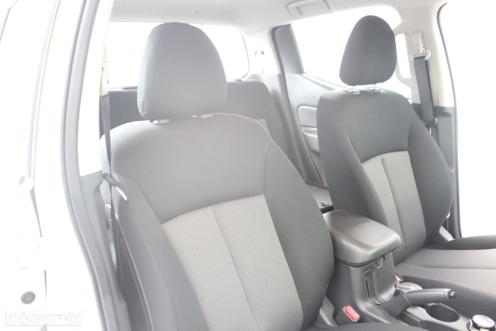 Mitsubishi L200 2.3 DI-D CD Invite 4WD - 31
