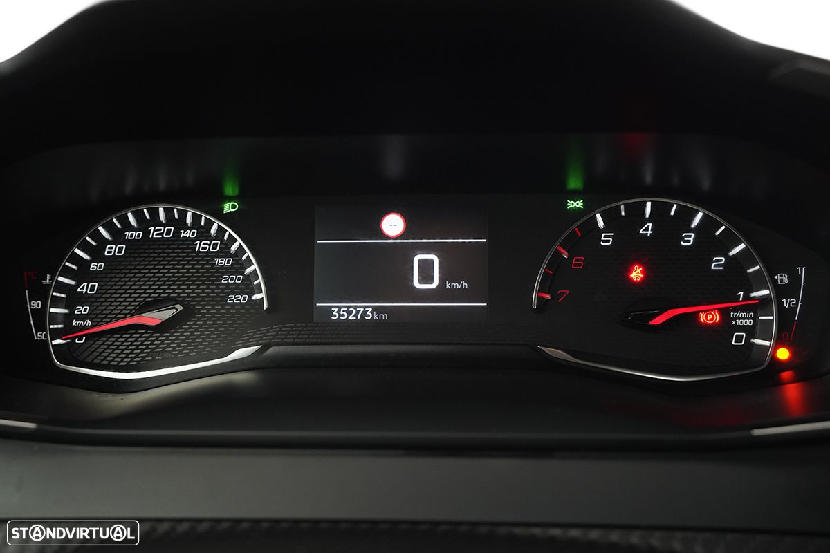 Peugeot 2008 1.2 PureTech Active Pack - 16
