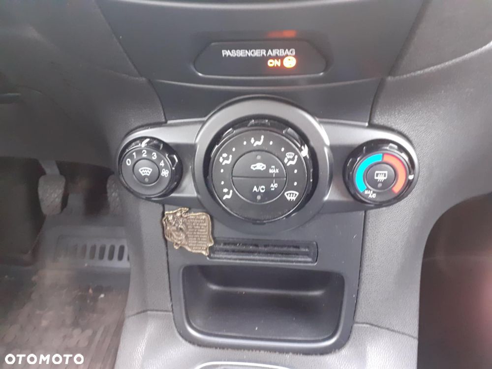 Ford Fiesta 1.4 Gold X EU5 - 10