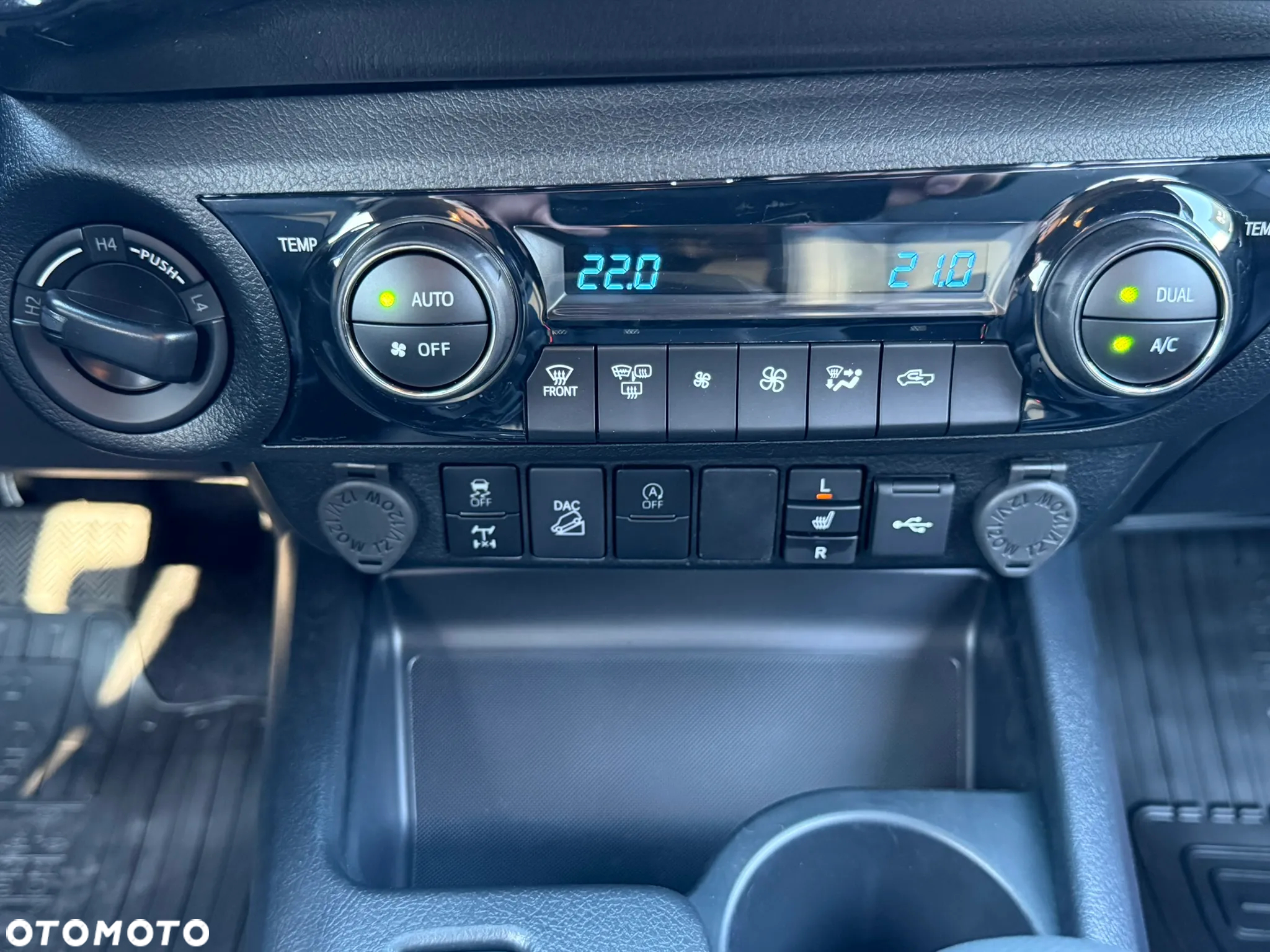 Toyota Hilux - 21