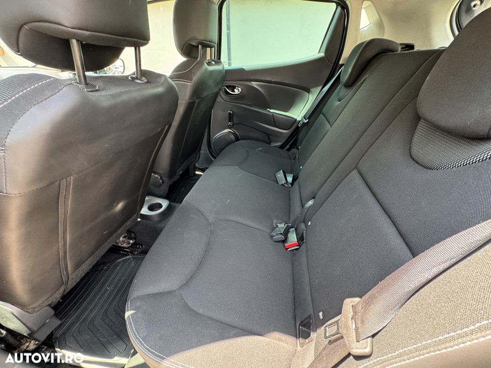 Renault Clio - 12