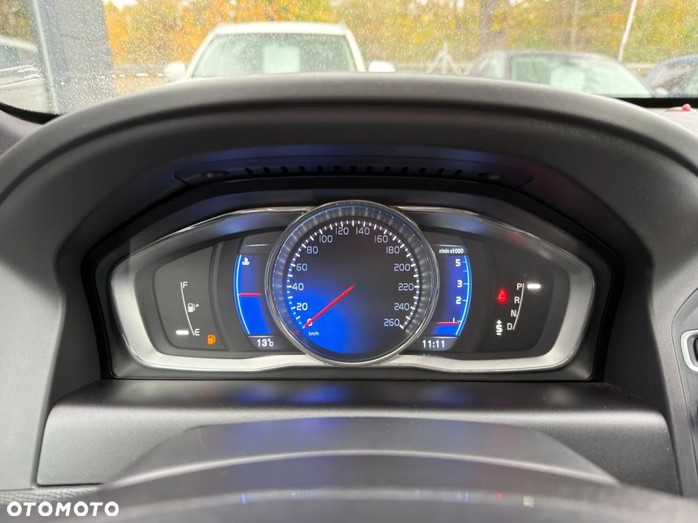 Volvo XC 60 D4 AWD R-Design - 34