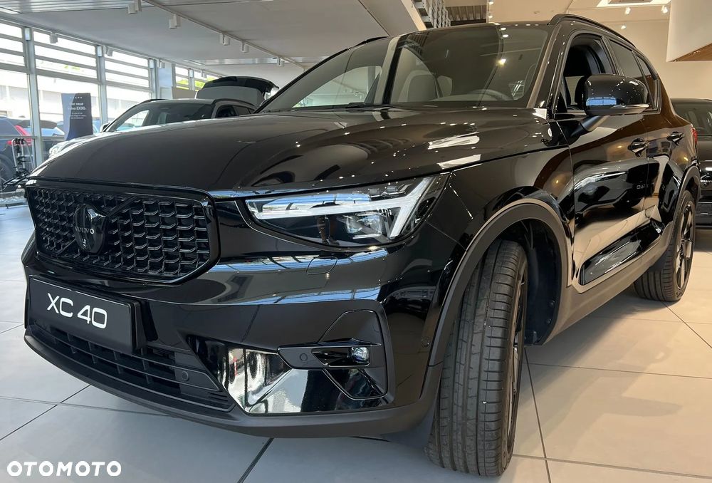 Volvo XC 40 B4 B DKG Ultra Black Edition - 25