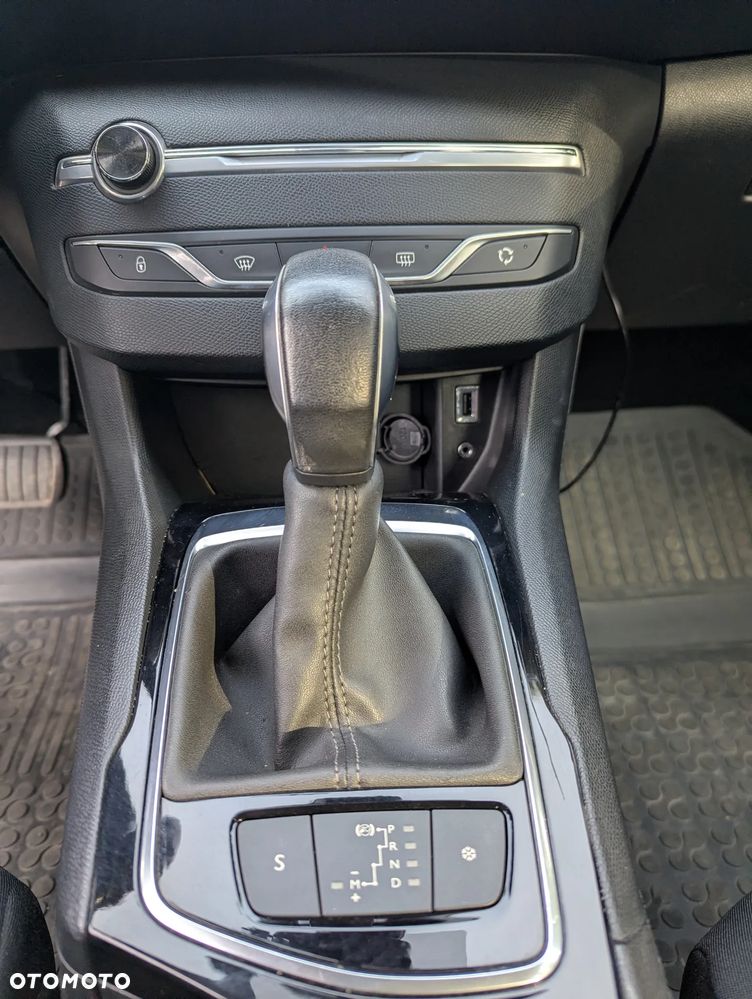 Peugeot 308 1.6 BlueHDi Active S&S EAT6 - 7