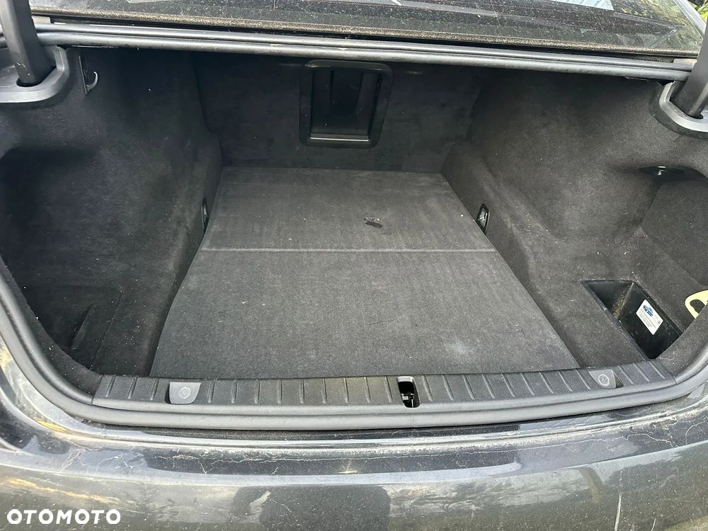 BMW Seria 7 740Li - 16