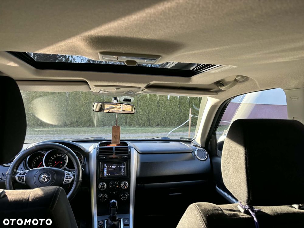 Suzuki Grand Vitara 2.0 Comfort Limited - 18