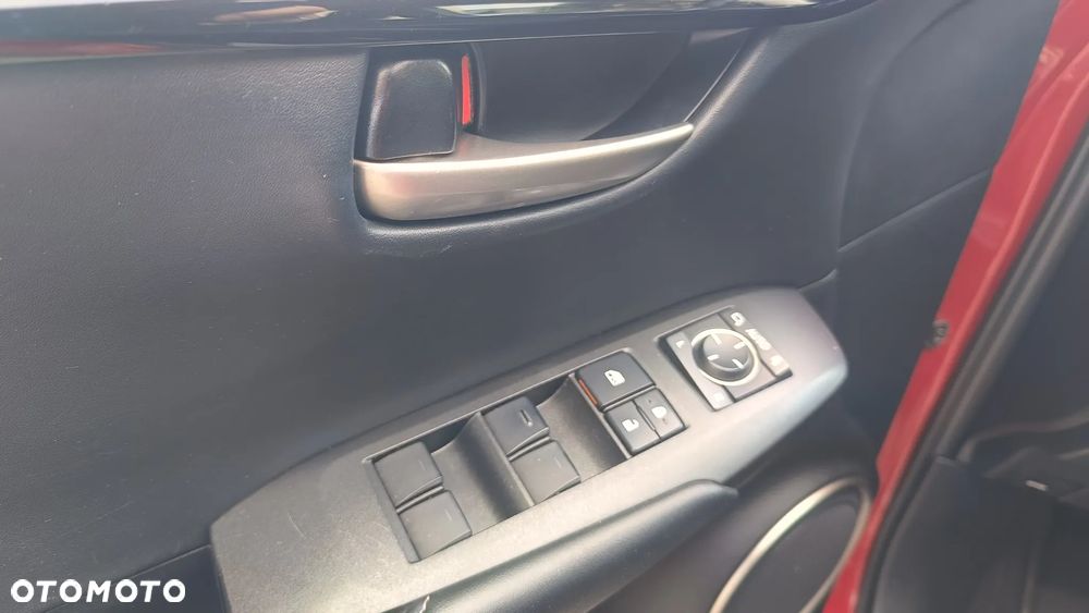 Lexus NX 300h Elegance AWD - 26