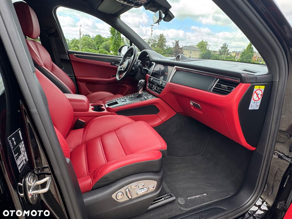 Porsche Macan - 33