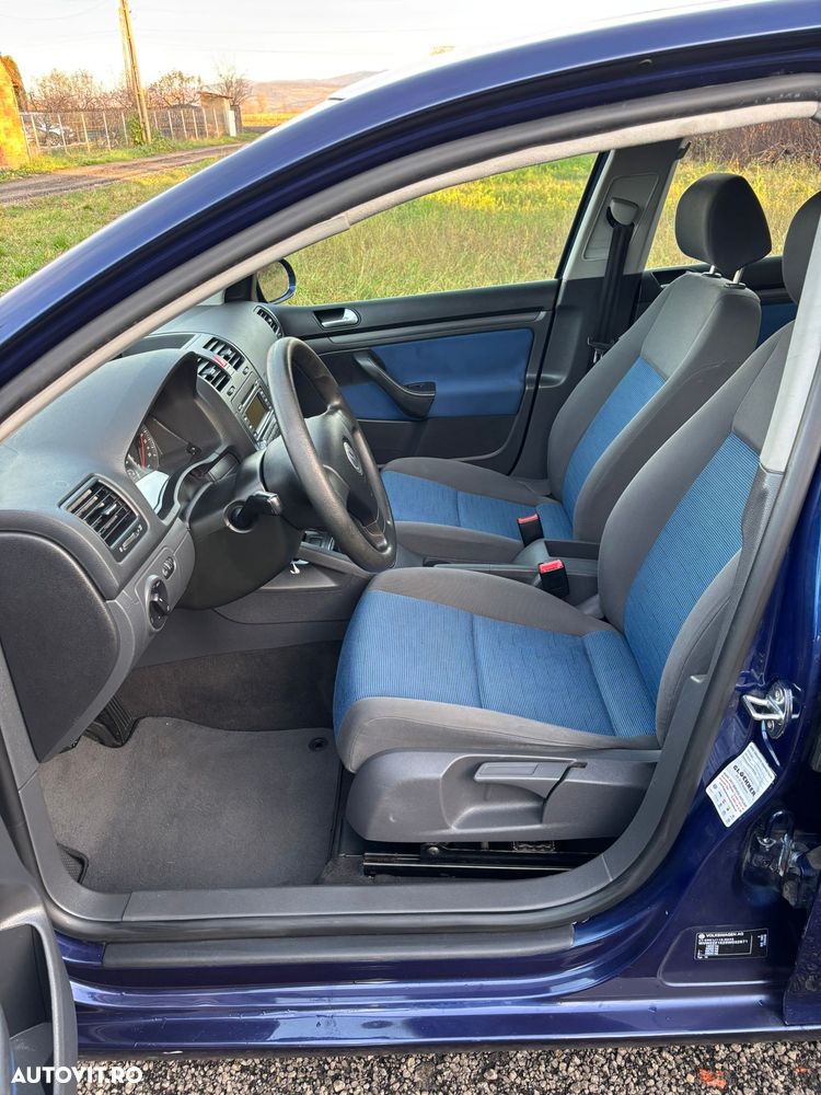 Volkswagen Golf 1.6 Comfortline - 4