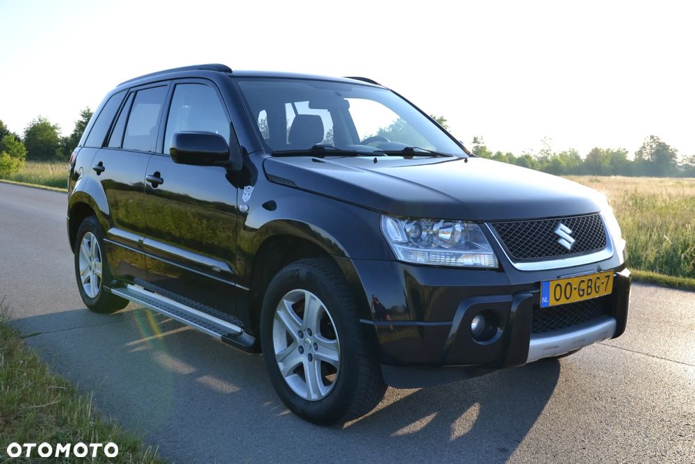 Suzuki Grand Vitara 2.0 De luxe - 31