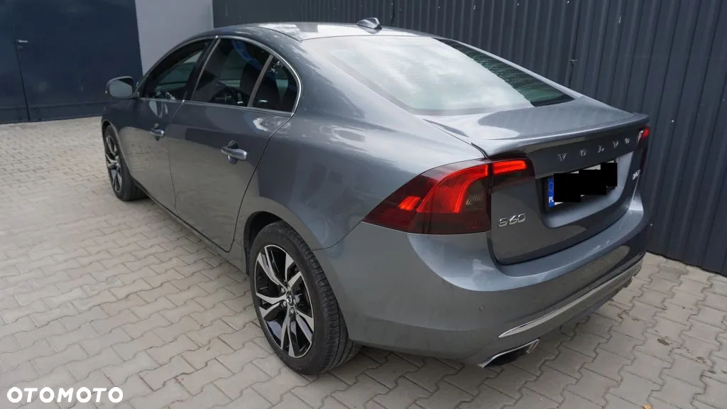Volvo S60 2.5 T5 - 4