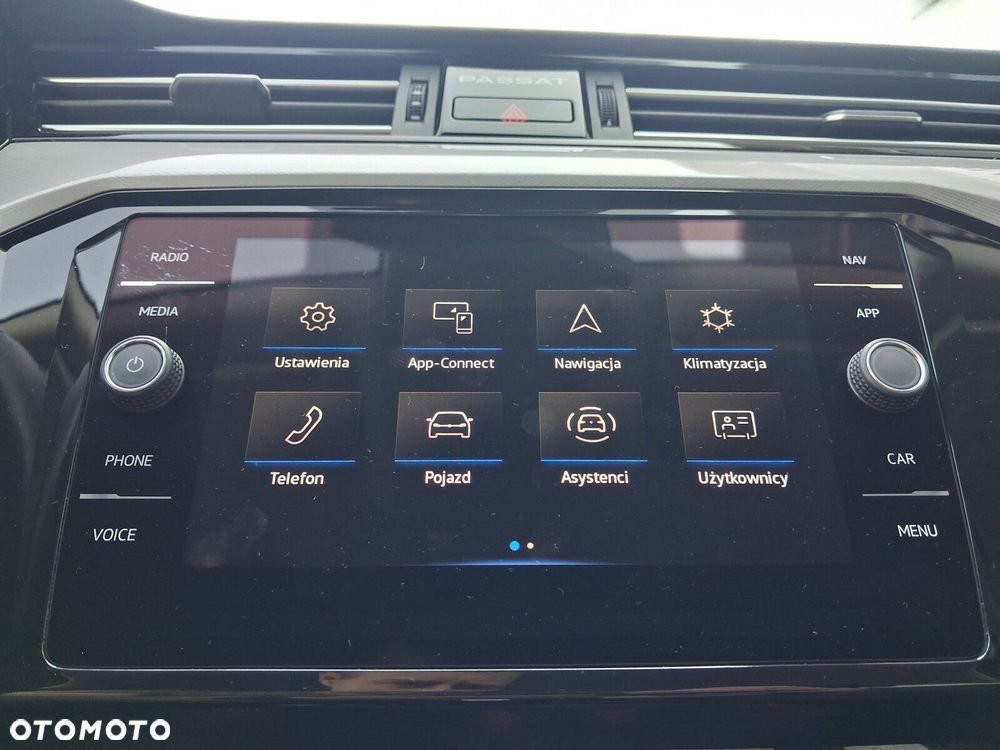 Volkswagen Passat - 21