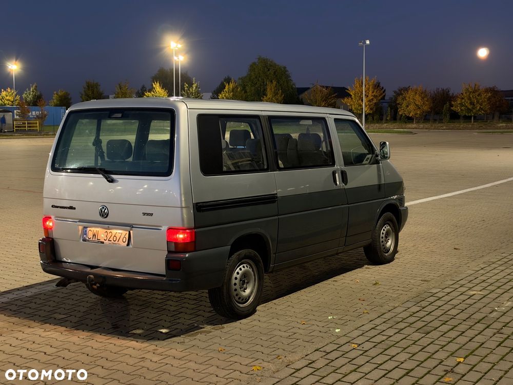 Volkswagen Caravelle - 6
