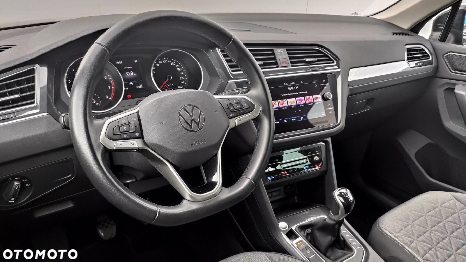 Volkswagen Tiguan - 38