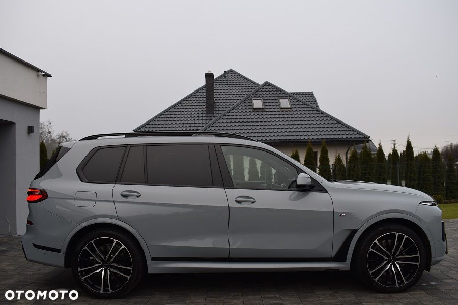 BMW X7 xDrive40d mHEV Individual Edition sport - 32