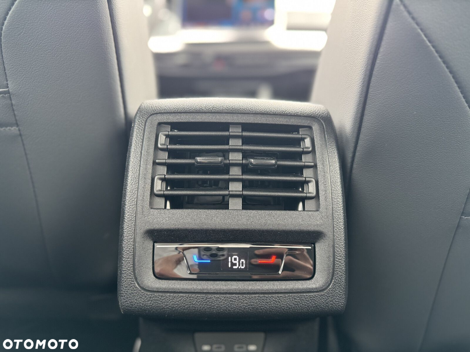 Volkswagen Golf - 18