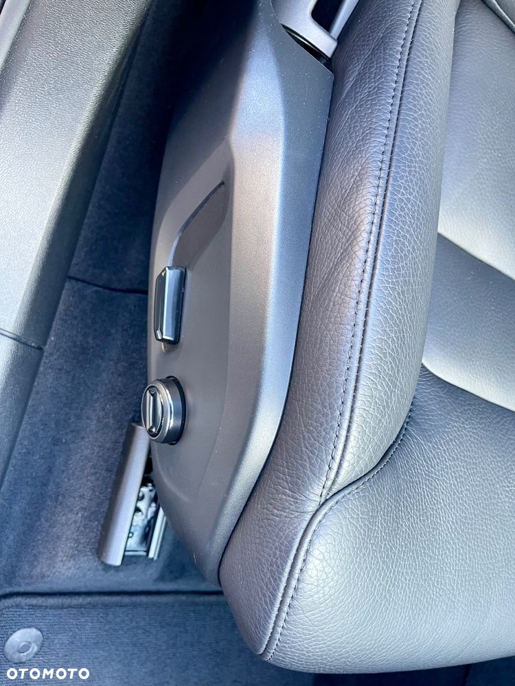 Volvo XC 60 T6 AWD Plug-In Hybrid Inscription - 31