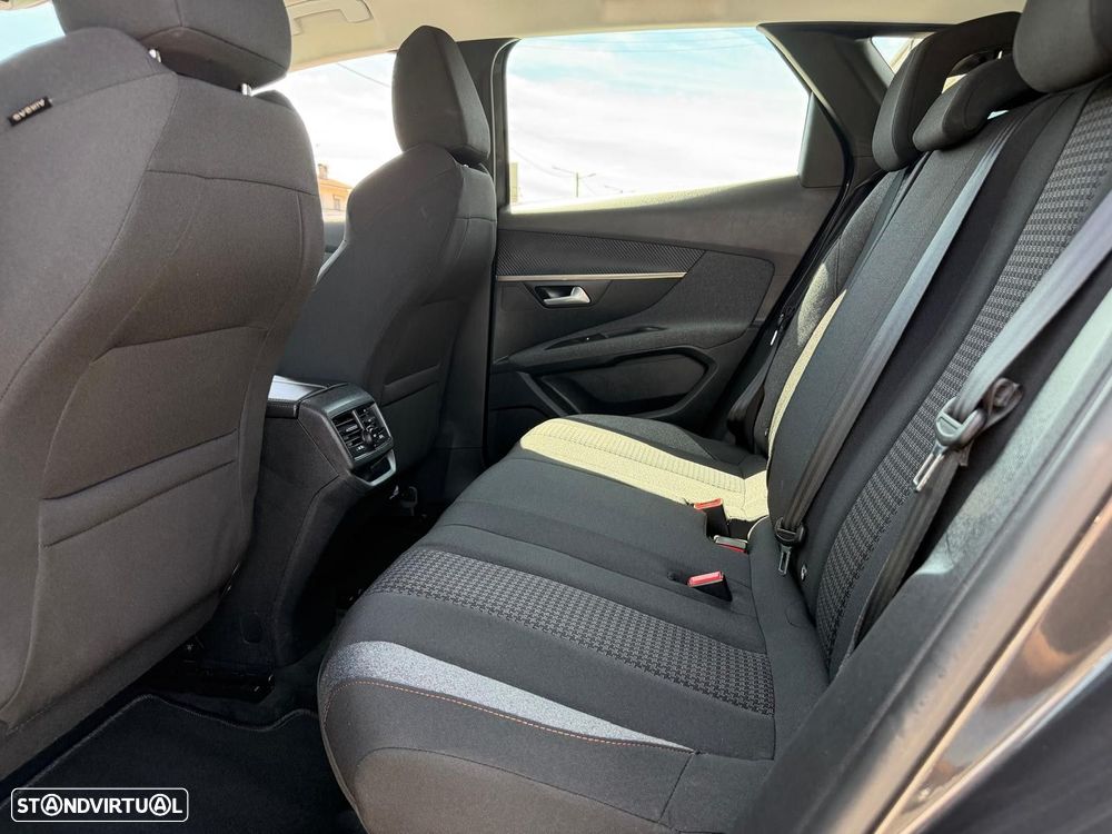 Peugeot 3008 1.5 BlueHDi Active Pack - 11