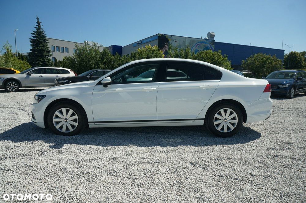 Volkswagen Passat 2.0 TDI EVO Essence DSG - 10