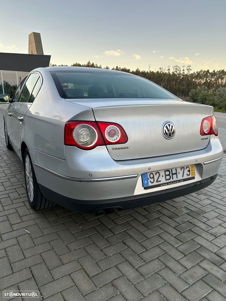 VW Passat 2.0 TDI Confortline - 3