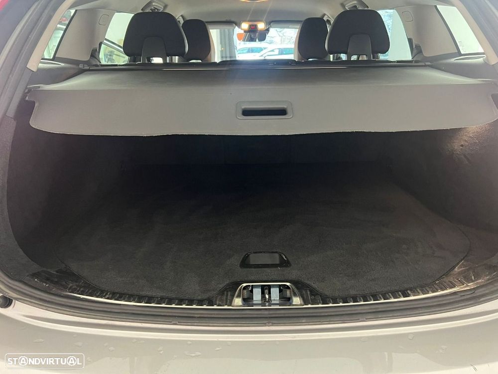 Volvo V60 2.0 D3 Momentum - 12