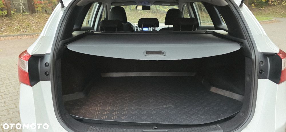 Hyundai i30 1.6 GDI Classic + - 19