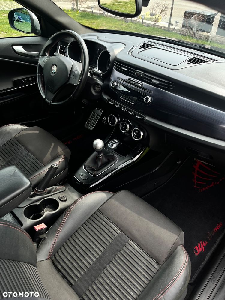 Alfa Romeo Giulietta 2.0 JTDM Distinctive - 9