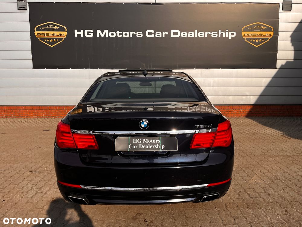 BMW Seria 7 750i xDrive - 12