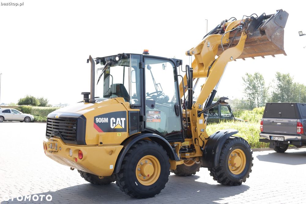 Caterpillar CAT 906M - 22