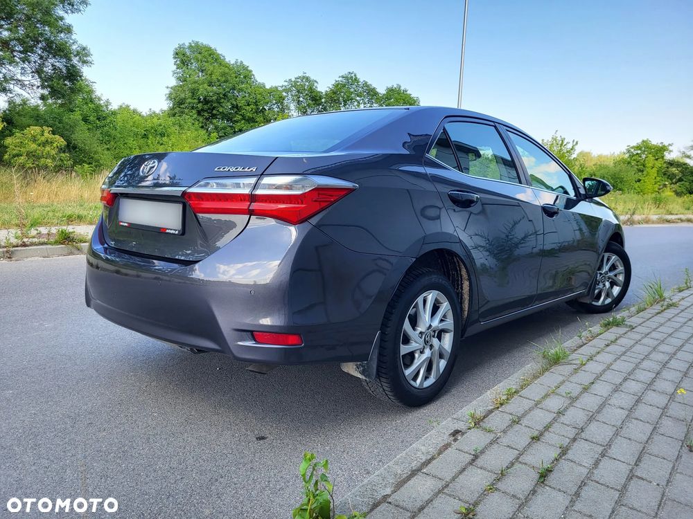 Toyota Corolla - 4