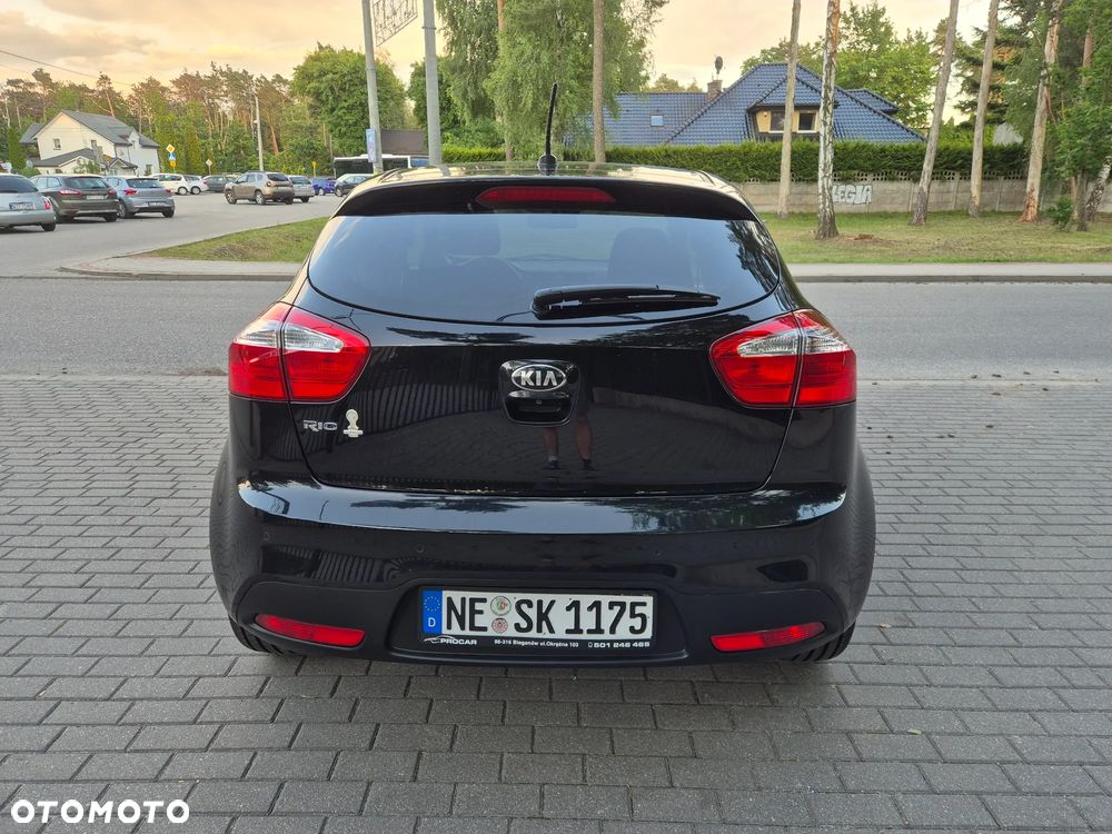 Kia Rio 1.2 Dream Team Edition - 7