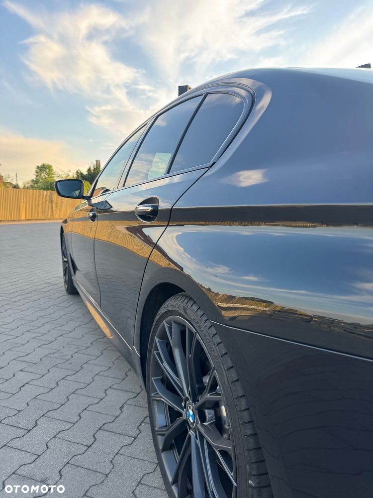 BMW Seria 5 530d xDrive - 12