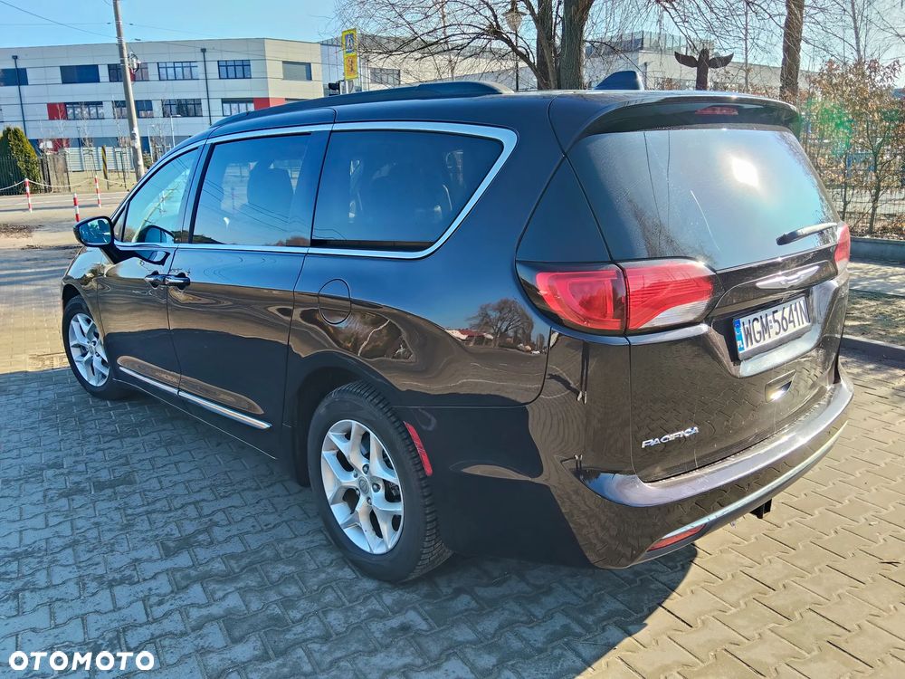 Chrysler Pacifica 2017