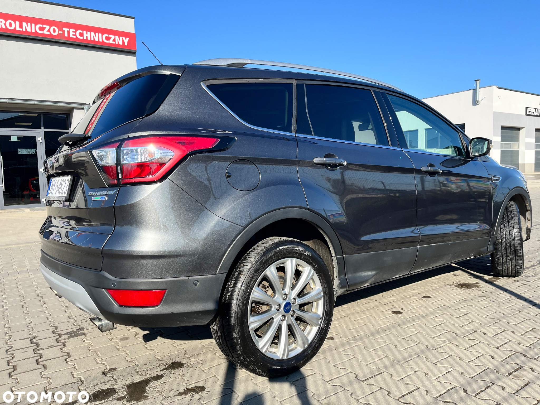 Ford Escape 2.0 EcoBoost AWD Titanium - 4
