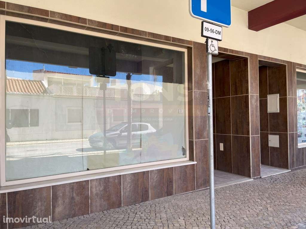 Excelente Oportunidade de Negócio em Ferragudo - Loja Comercial em ... - Grande imagem: 2/15
