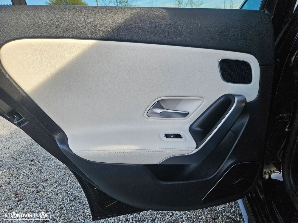 Mercedes-Benz A 200 AMG Line - 19