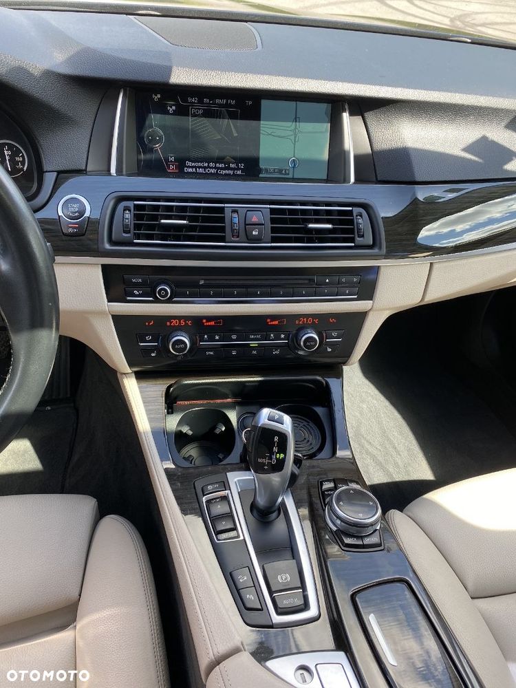 BMW Seria 5 530d xDrive Luxury Line - 18