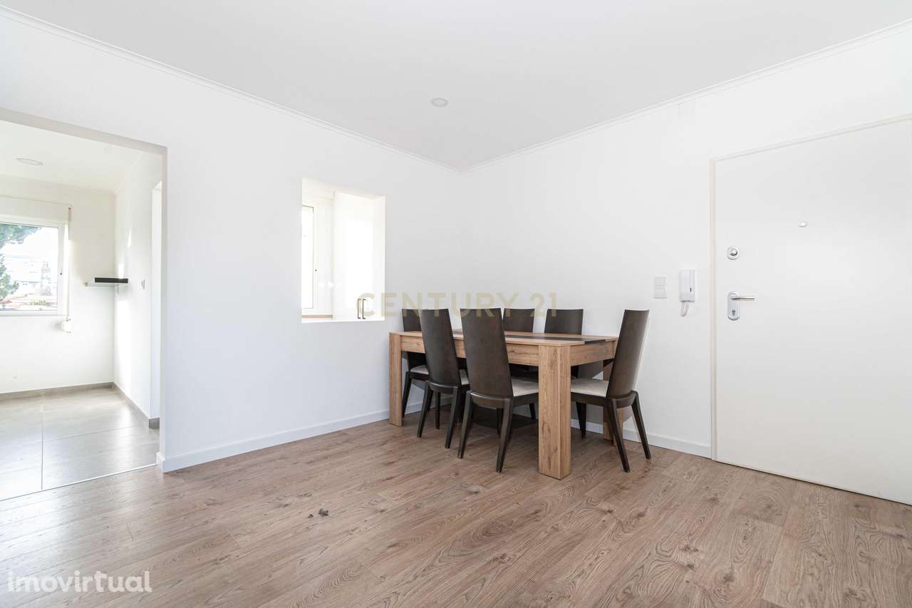 Apartamento T2 Totalmente Remodelado | Serra das Minas - Grande imagem: 3/23