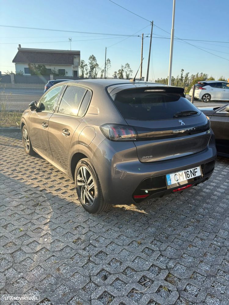 Peugeot 208 - 6