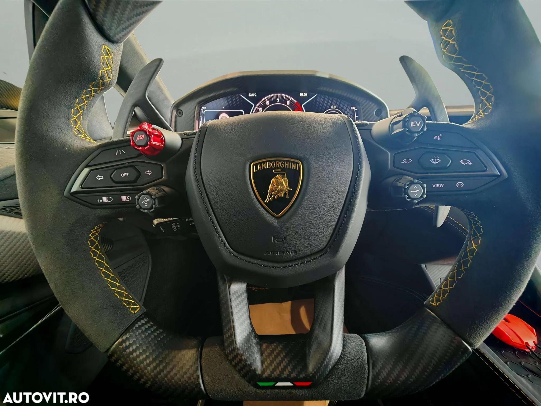 Lamborghini Revuelto - 40