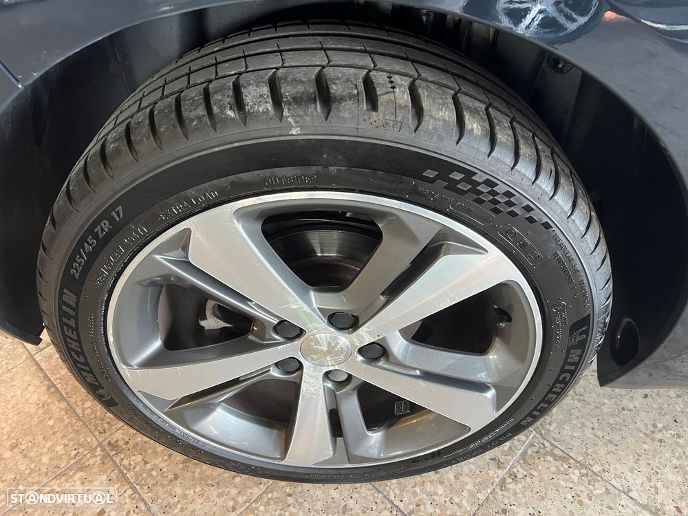 Peugeot 308 1.6 BlueHDi Allure J17 - 3