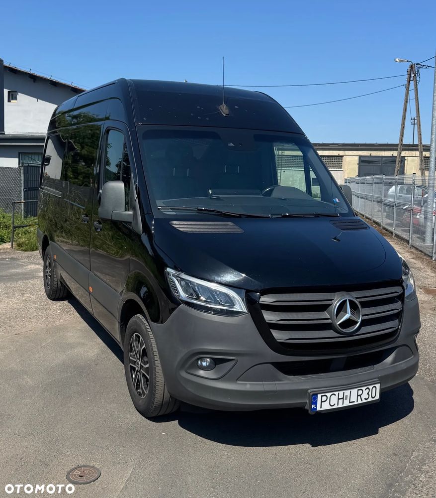 Mercedes-Benz Sprinter - 2