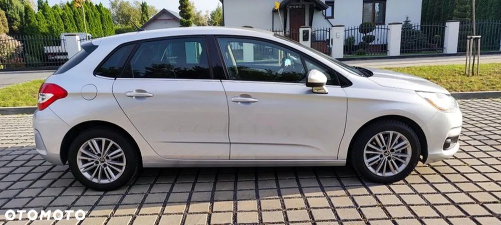 Citroën C4 1.6 HDi Equilibre Pack Navi - 9